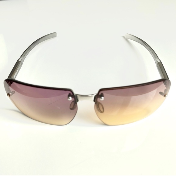 ❌SOLD❌ Prada Sunglasses - Picture 2 of 5